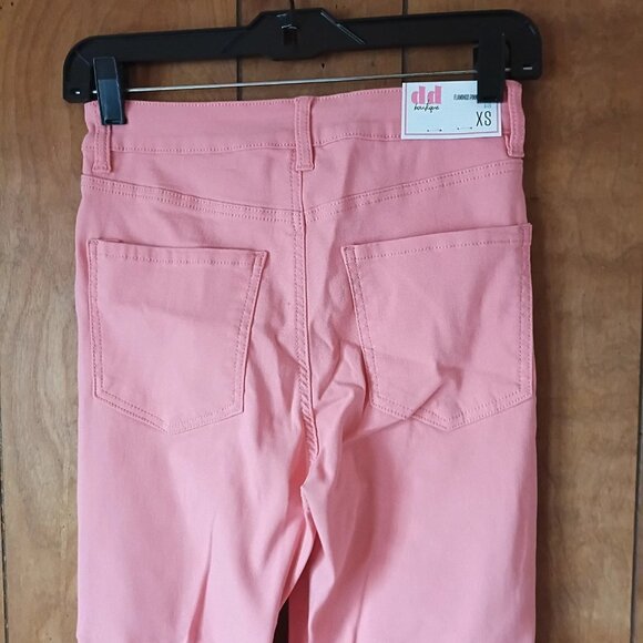Discount Divas Women's Flamingo Pink Stretch High Rise Flare Pants Size XS NWT - Picture 5 of 5